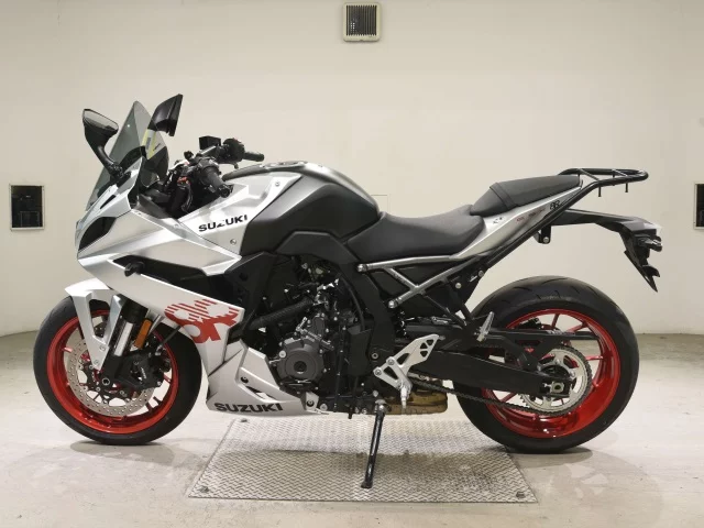 Suzuki GSX-8R  с аукциона в Японии