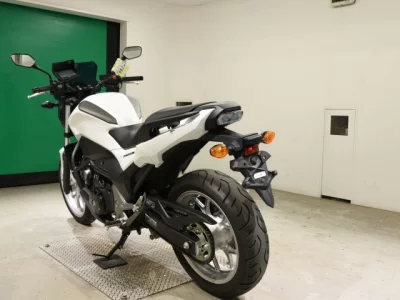Honda NC750S-2