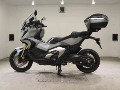 Honda X-ADV750-2