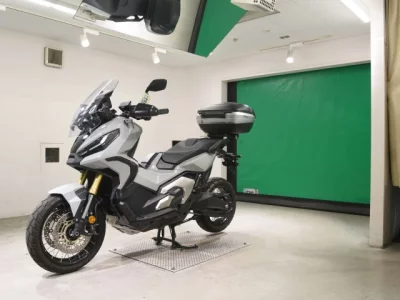 Honda X-ADV750-2