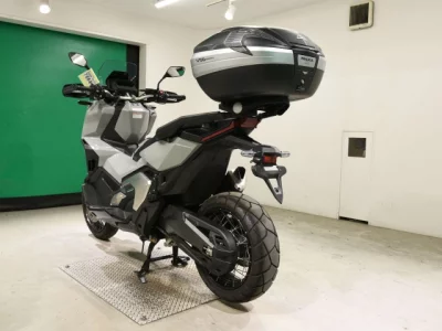 Honda X-ADV750-2