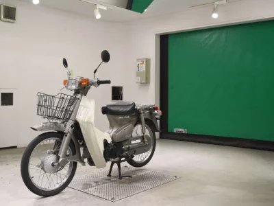 Honda C50-E