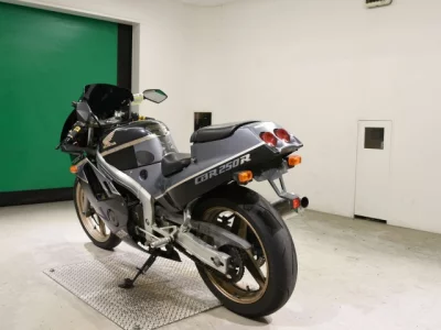 Honda CBR250R