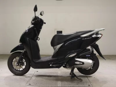 Мотоцикл из Японии Honda LEAD125-2