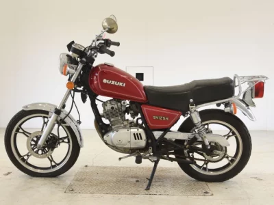 Suzuki GN125H