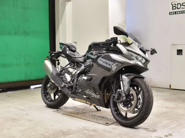 Kawasaki ZX-4R SE  с аукциона в Японии