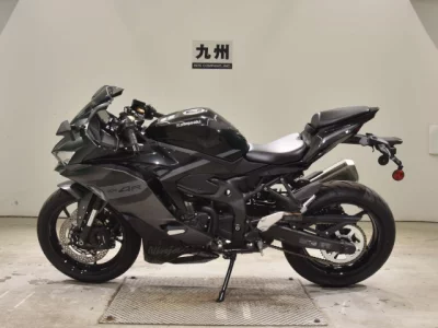 Kawasaki ZX-4R SE