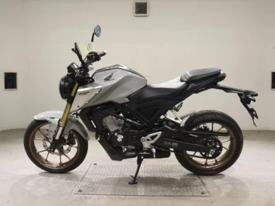 Honda CB125R-2
