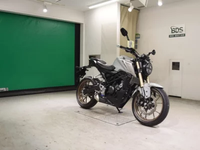 Honda CB125R-2