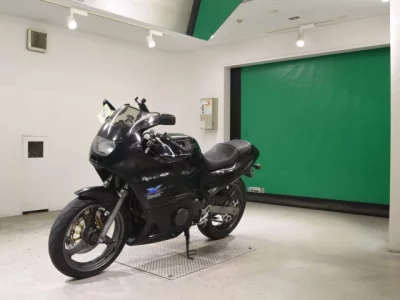 Suzuki ACROSS