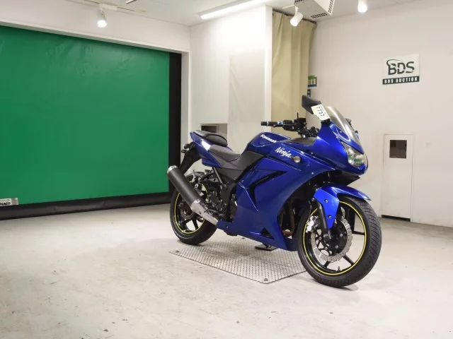 Kawasaki NINJA250R  с аукциона в Японии