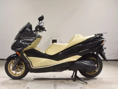 Мотоцикл из Японии Honda FORZA ABS