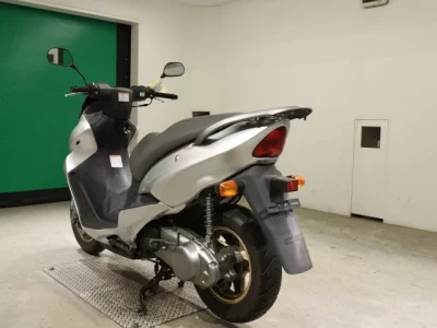 Suzuki ABENIS150