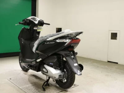 Honda LEAD125-2 с аукционов Японии