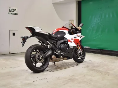 Yamaha YZF-R9