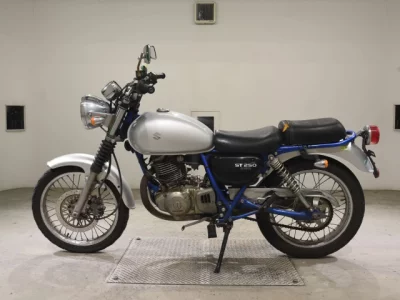 Suzuki ST250E