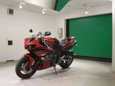 Yamaha YZF-R1