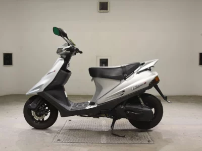 Suzuki ADDRESS V100