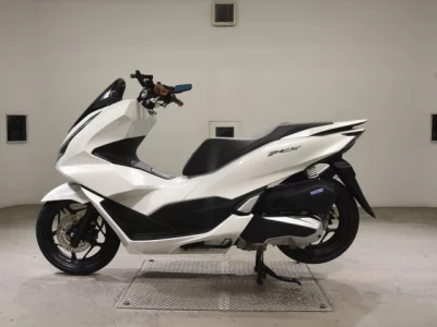 Мотоцикл из Японии Honda PCX125-4