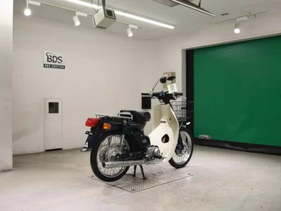Honda C90