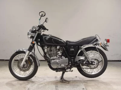 Yamaha SR400-4