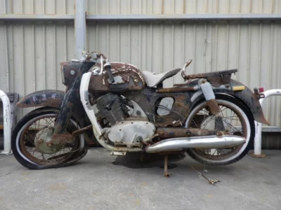 Honda C72(SHO LOUIS  NOT EQUIPPED )