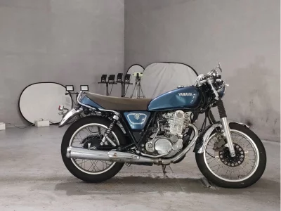 Yamaha SR400-1