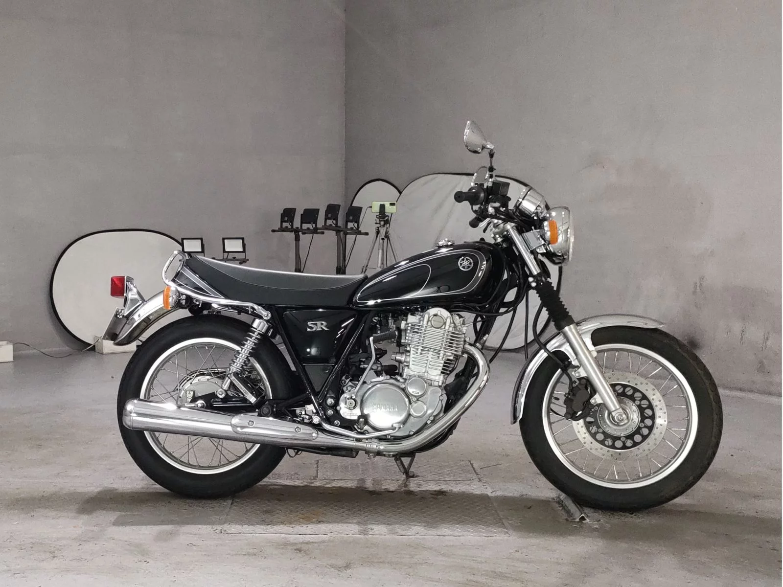 Yamaha SR400-1  с аукциона в Японии
