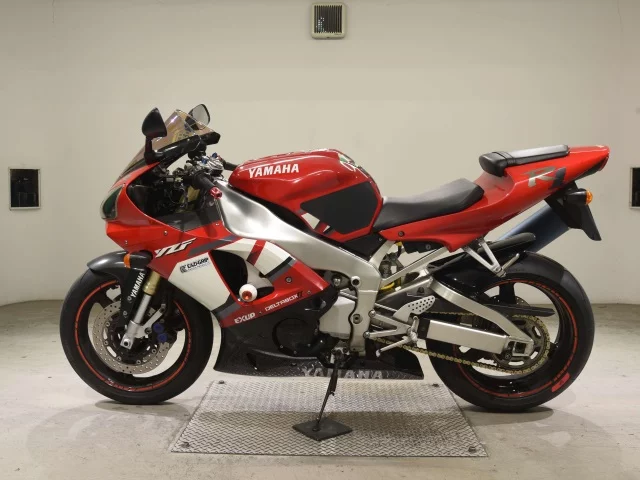 Yamaha YZF-R1  с аукциона в Японии