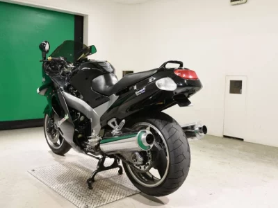 Kawasaki ZZR1100