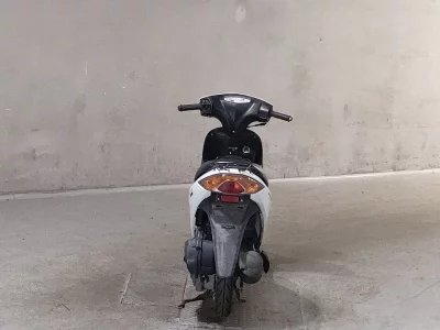 Suzuki ADDRESS V50