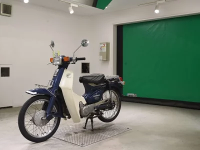 Honda C90