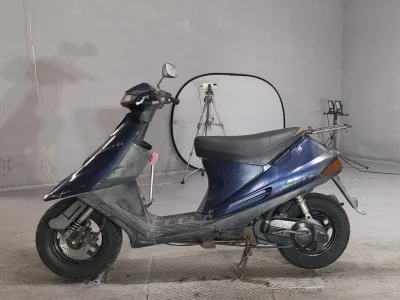 Suzuki ADDRESS V100
