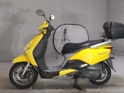 Honda LEAD 110 с аукционов Японии