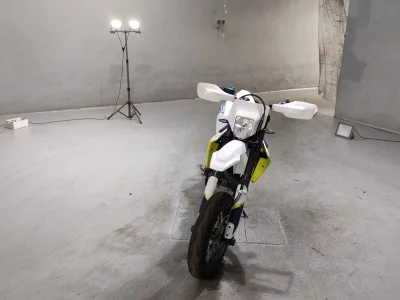 Other HUSQUARNA 701 SUPERMOTO