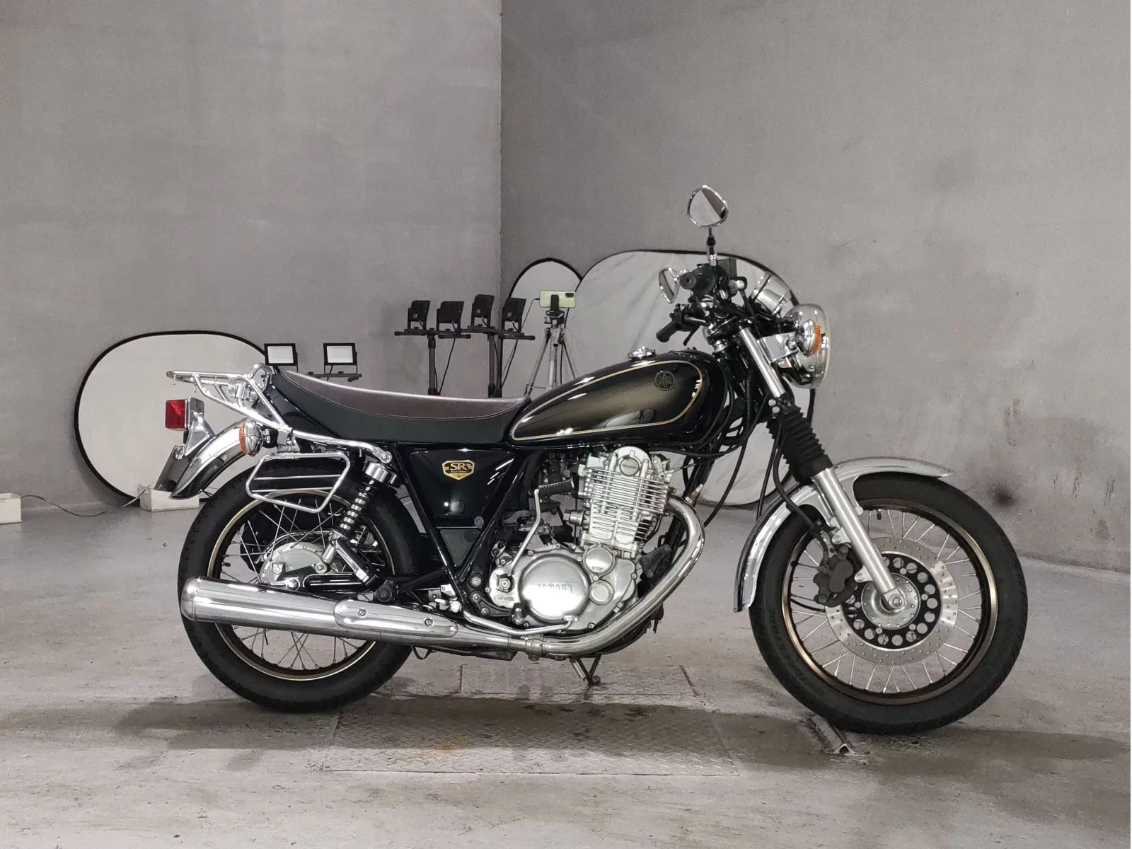 Yamaha SR400-1 2021