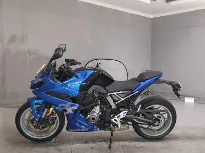 Suzuki GSX-8R