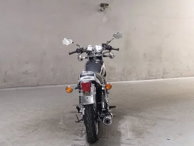 Yamaha SR400-1