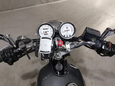 Yamaha SR400-1