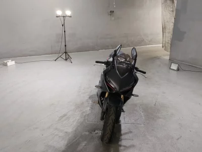 Honda CBR650R