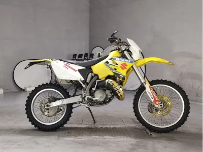 Suzuki RM125