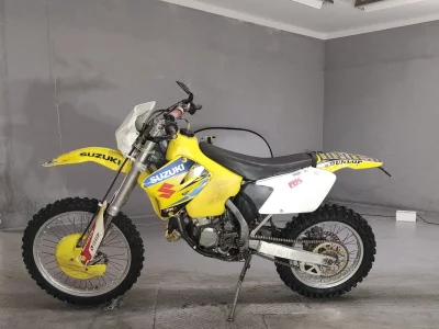 Suzuki RM125