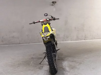Suzuki RM125