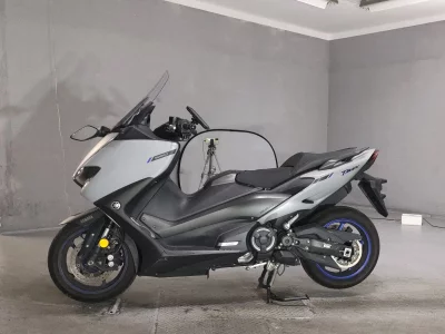 Yamaha T-MAX560