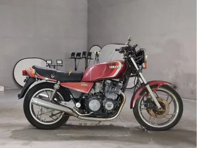 Yamaha XJ750E