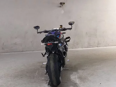 BMW BMW M1000R