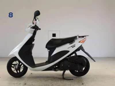 Suzuki ADDRESS V50-3