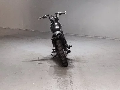 Yamaha SR400-1