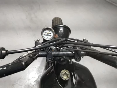 Yamaha SR400-1