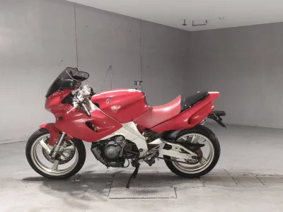 Yamaha SZR660